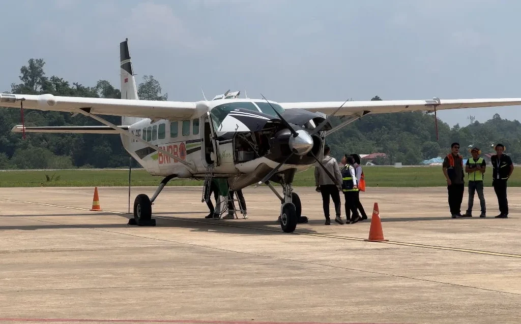 Pesawat Cessna Grand Caravan 208B milik BNPB yang sudah mendarat di Bandara Kalimarau untuk melakukan Operasi Modifikasi Cuaca di Berau.