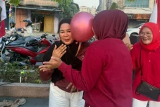 Dari Balap Karung hingga Joget, Warga dan PKL Tepian Segah Meriahkan HUT ke-81 RI