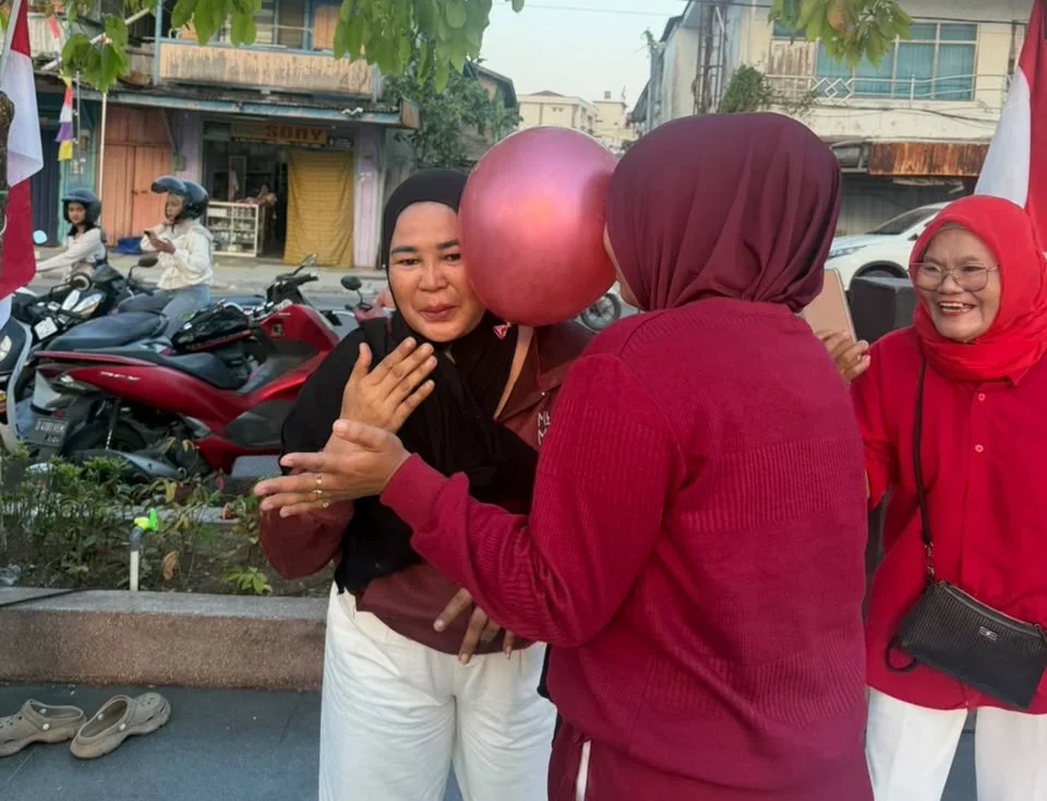 Dari Balap Karung hingga Joget, Warga dan PKL Tepian Segah Meriahkan HUT ke-81 RI