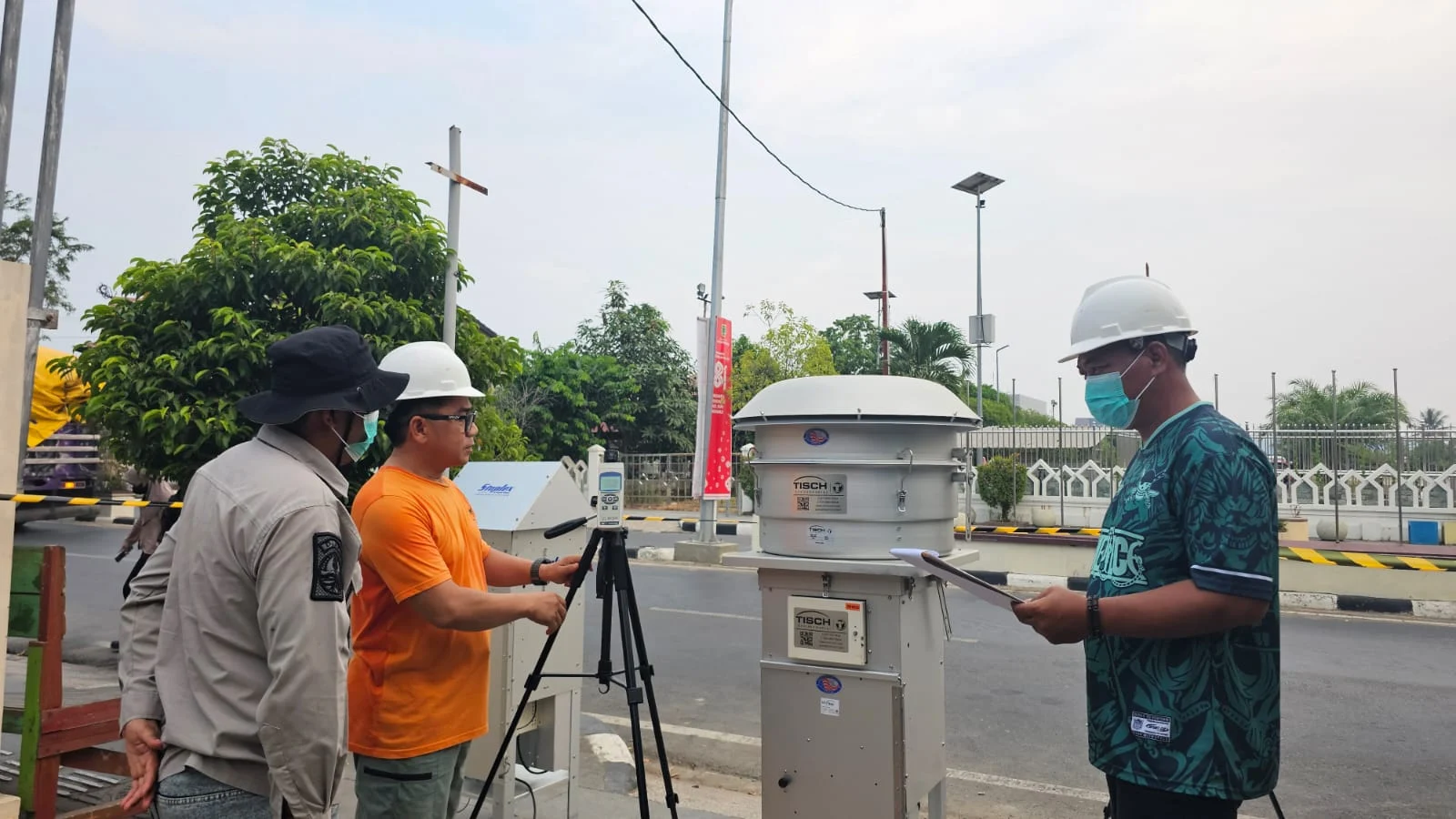 Pantau Dampak Kabut Asap Karhutla, DLHK Berau Uji Kualitas Udara Pakai Alat Baru