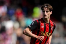 Chelsea dan Liverpool Gigit Jari, Bournemouth Tak Akan Jual Alex Scott