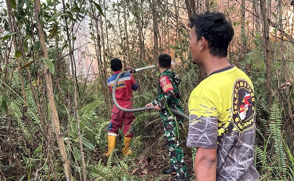 Upaya pemadaman api karhutla Berau (Ist)