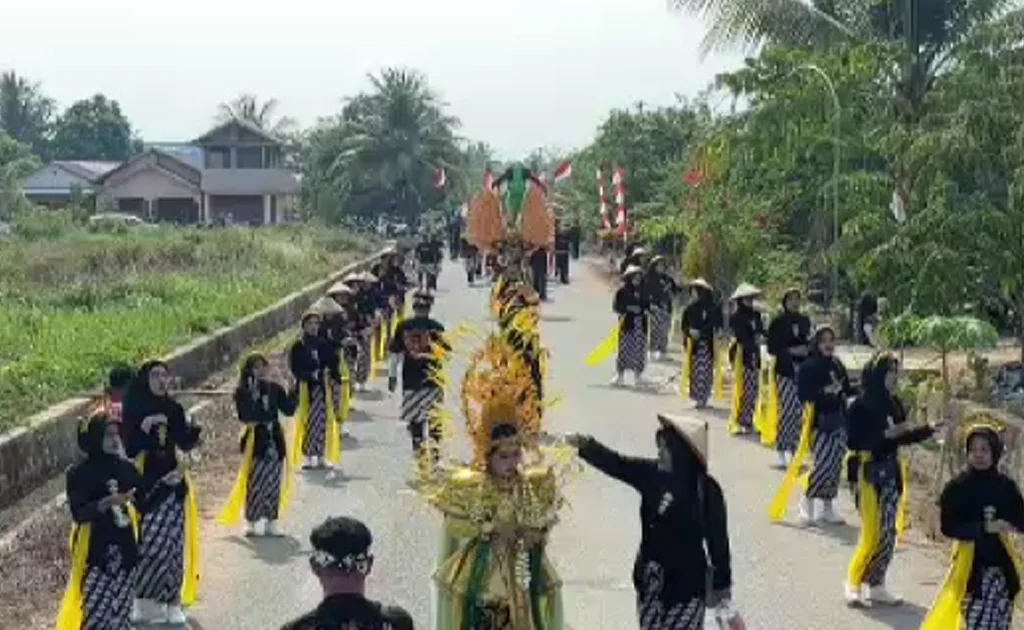 Pemerintah Kampung Sei Bebanir Bangun, Kecamatan Sambaliung, menggelar pawai Karnaval Budaya pada Sabtu (29/8/2026).