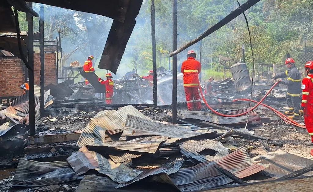 Kebakaran di Kampung Tasuk, Gunung Tabur, Berau hanguskan rumah warga (Ist)