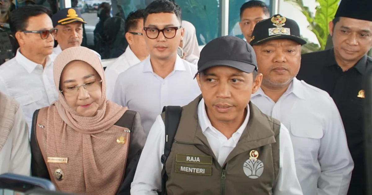 Menhut Raja Juli Tiba di Berau, Pastikan Orangutan Aman dari Karhutla