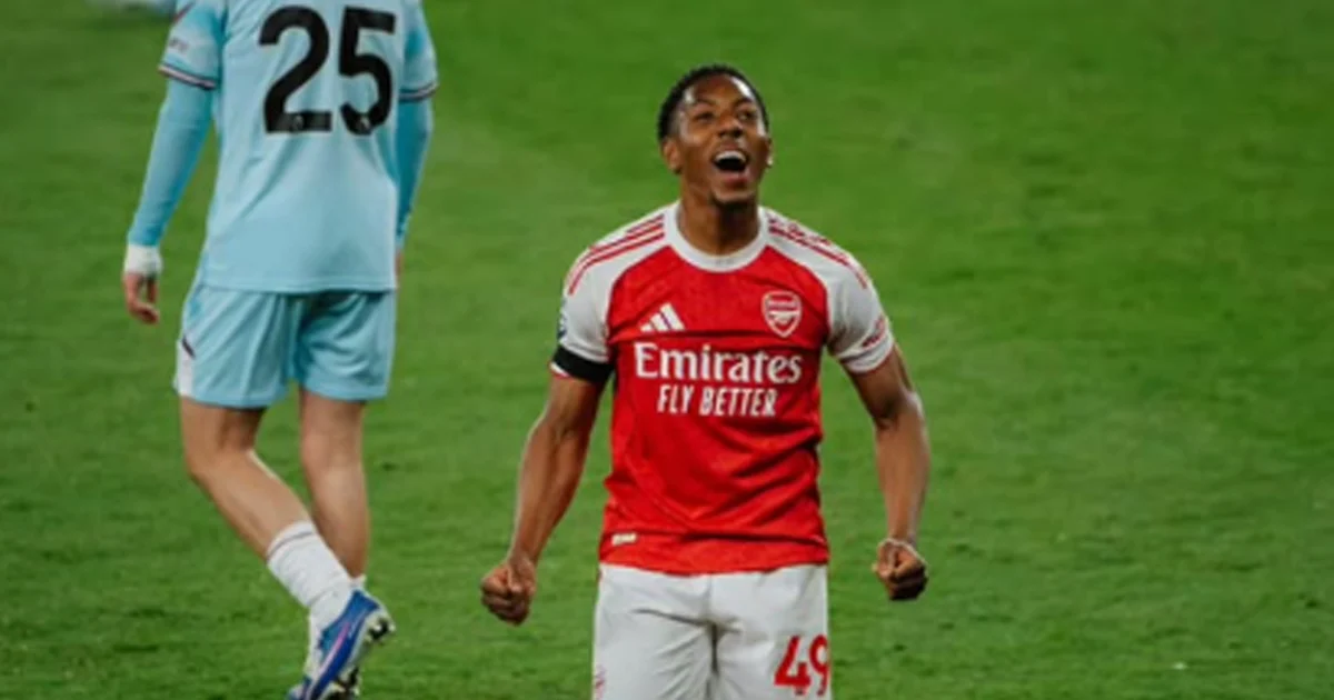Bakal Saingi Chelsea, Manchester United Ikut Perburuan Lewis-Skelly