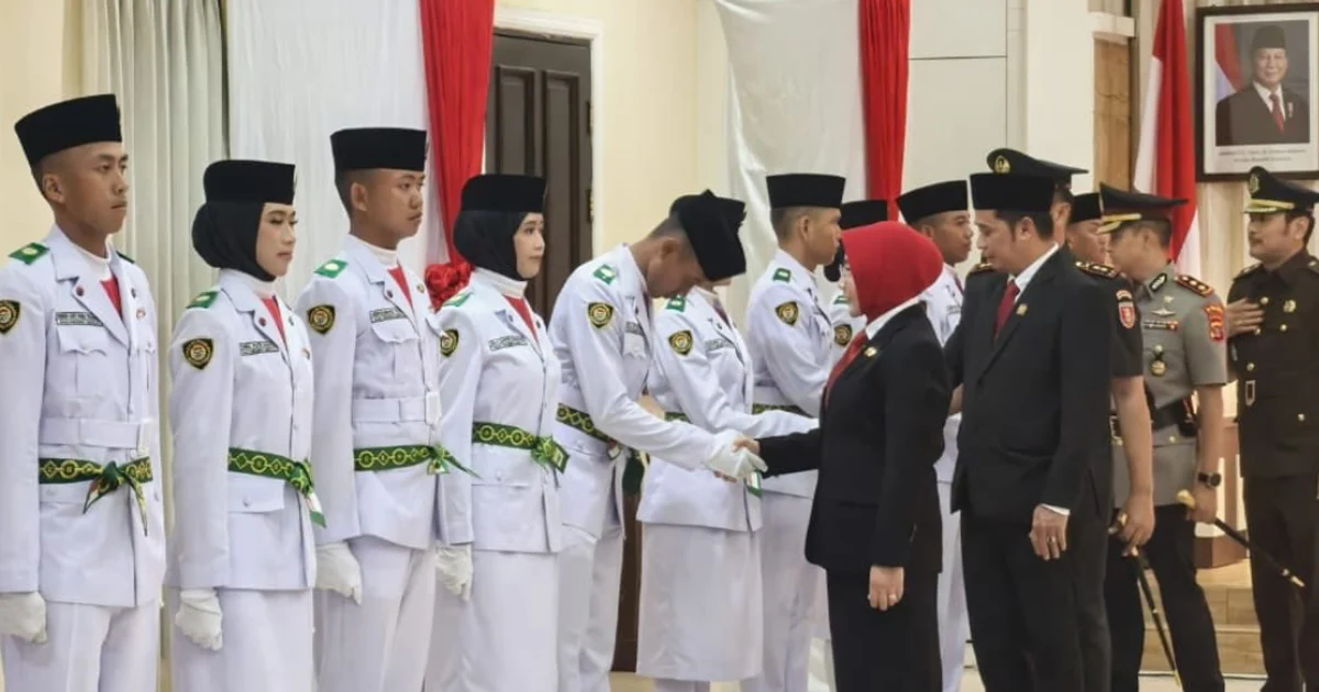 Bupati Berau Kukuhkan Paskibraka: Ingatkan Tugas Tak Berhenti Usai 17 Agustus