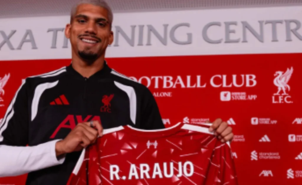 Pemain Liverpool Ronald Araujo (X/@LFC)