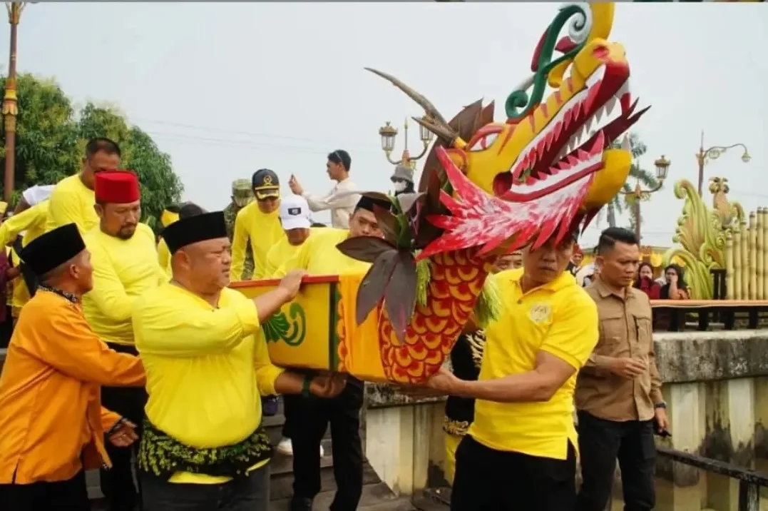 Sarat Makna dan Nilai Gotong Royong, Festival Baturunan Parau Hidupkan Kembali Warisan Leluhur Berau