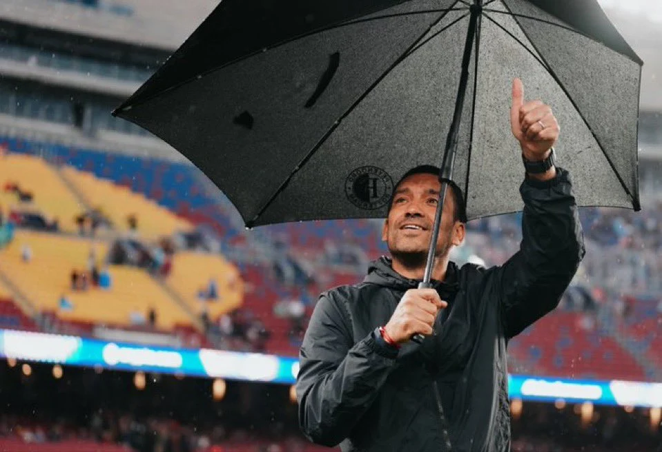 Puji Barcelona, Giovani van Bronchorst Yakin Skuad Hansi Flick Raih Trofi Champions League