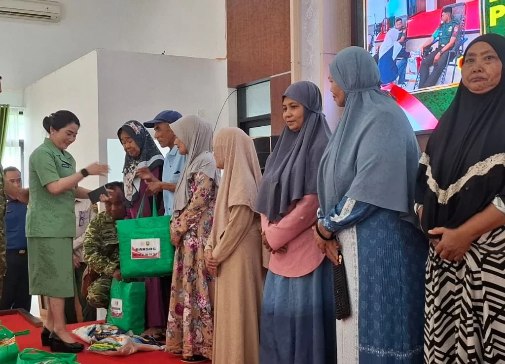 
Kegiatan donor darah dan baksos yang digelar Kodim 0902/BRU, Minggu (20/9/2026). (Hendra/BT)