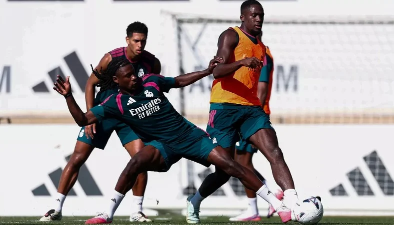 Dua Pemain Ini Bakal Hengkang dari Real Madrid, Camavinga Selamat dari Ancaman