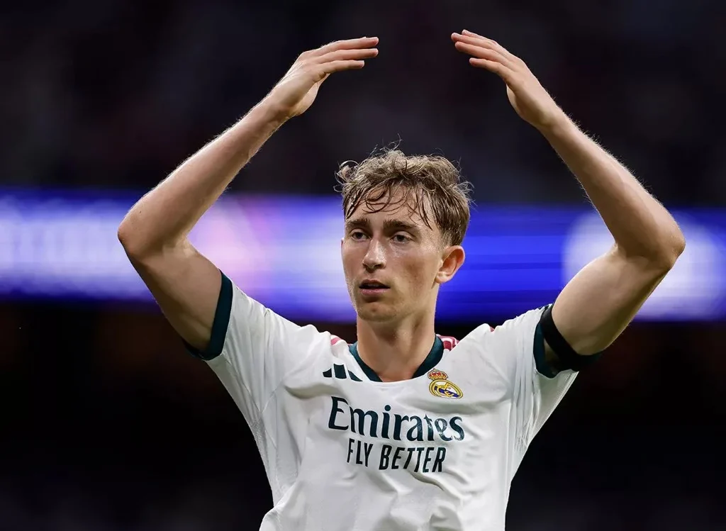 Bek Real Madrid, Dean Huijsen. (realmadrid.com)