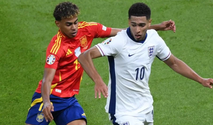 Penampilan Jude Bellingham bersama Inggris dan Lamine Yamal untuk Spanyol. (UEFA.com)