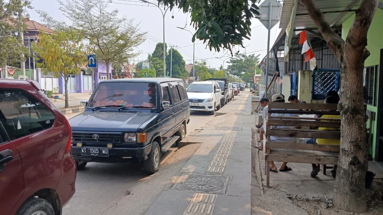 Pembatasan BBM Bikin Sopir Travel Berau Menjerit, 3 Hari Antre Baru Bisa Berangkat