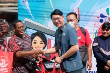 Hari Pelanggan Nasional, Astra Motor Kaltim 1 Rayakan dengan Kunjungan ke Rumah Konsumen Loyal, Rolling City Hingga Nobar