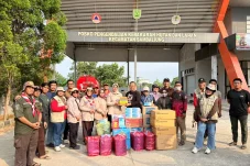 Wujud Kepedulian, Kwarcab Pramuka Berau Salurkan Bantuan Logistik ke Pos Satgas Karhutla Sambaliung
