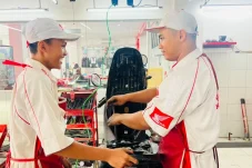 Standarisasi Mutu Pelayanan AHASS Terapkan Quality Control dan SOP Ketat bagi Siswa Magang Melalui Pendampingan Mekanik