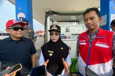 Jawab Keluhan Warga Pedalaman BBM Subsidi, Bupati Sri Juniarsih Dorong Penambahan SPBU 