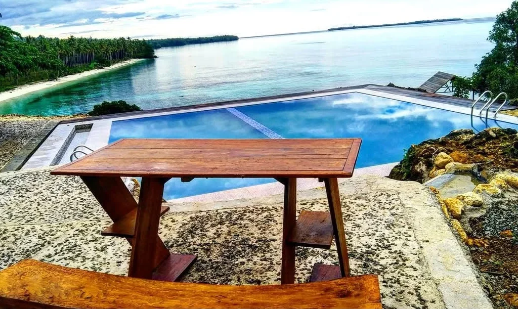 Pemandangan dari puncak Lamin Guntur Ecolodge. (pancurajipost)