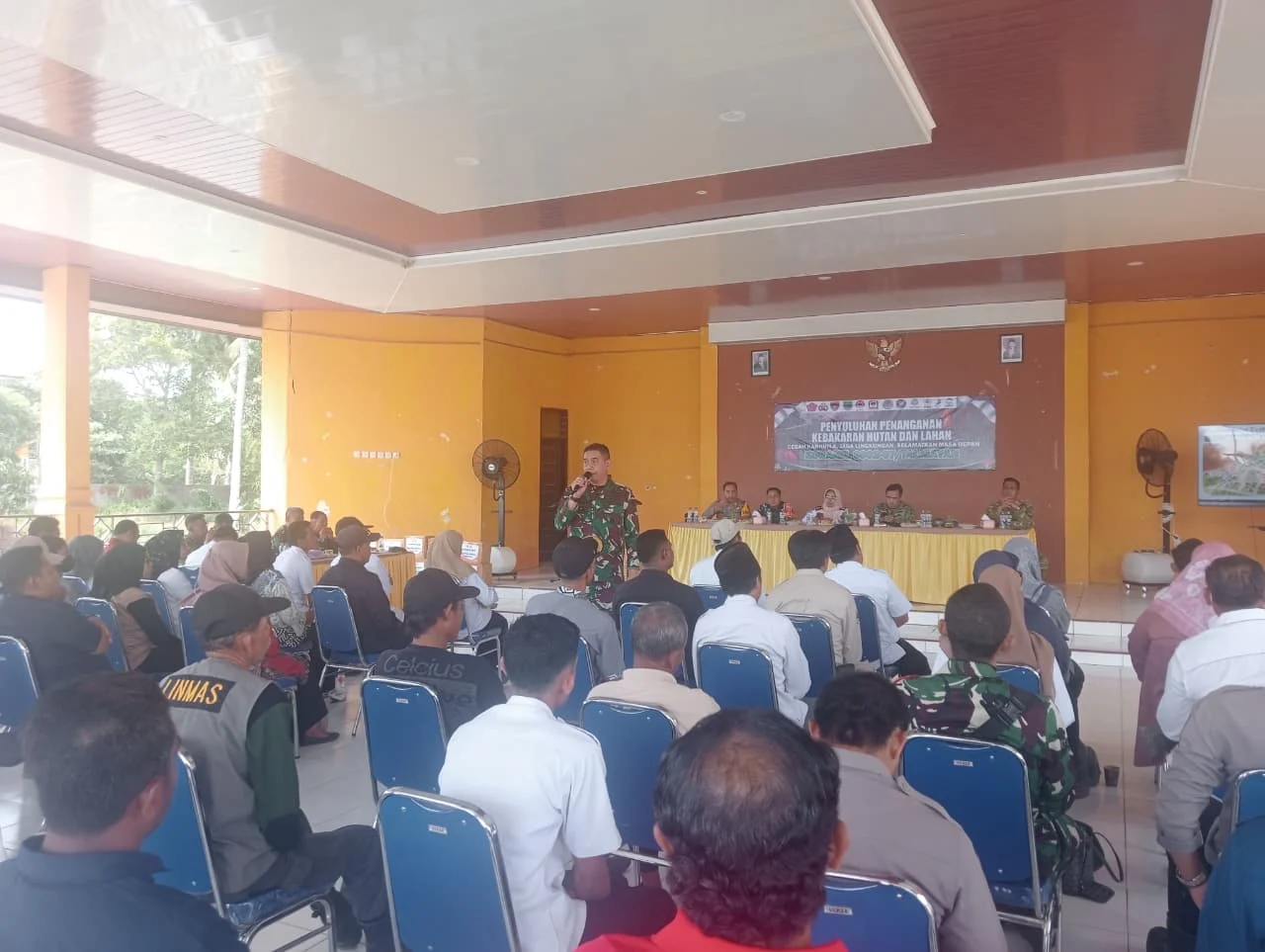 Mabes TNI Edukasi Warga Talisayan dari Siaga Memadamkan ke Waspada Mencegah Karhutla