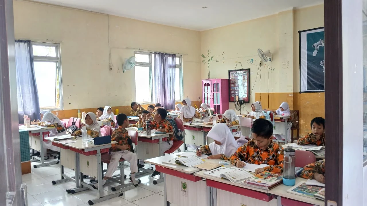 Antisipasi Bahaya Kabut Asap, Siswa SDN 017 Tanjung Redeb Dipulangkan Lebih Cepat