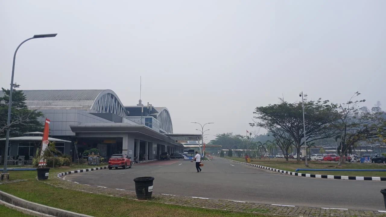 Jarak Pandang Anjlok, Bandara Kalimarau Berau Ungkap Situasi Terkini Operasional Penerbangan