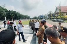 Protes Syarat Tender Proyek Miliaran Rupiah, Kontraktor dan Supplier Demo Kantor Bupati Berau