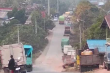 Solar Subsidi di Kelay Habis Setengah Hari, Warga Pertanyakan Distribusi-Minta Pemerintah Sidak