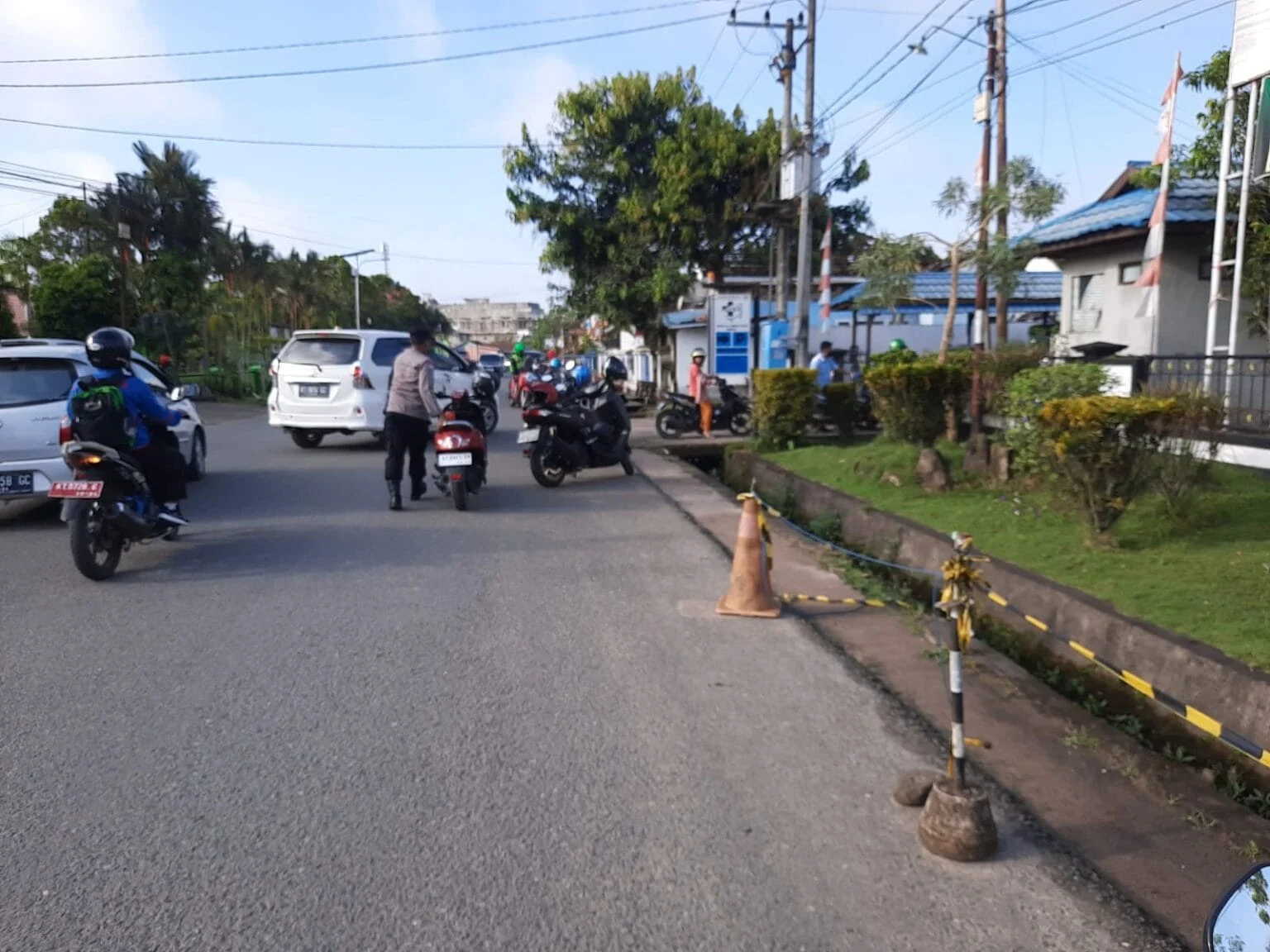 Bikin Macet dan Makan Badan Jalan, Parkir Liar Depan RSUD Abdul Rivai Bakal Ditertibkan