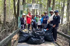 Peringati Hari Pariwisata Internasional, Kampung Dumaring Gelar Gerakan Bersih Destinasi Wisata