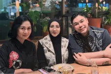 Bupati Sri Juniarsih Gandeng Desainer Ivan Gunawan, Kolaborasi Kembangkan Batik Berau