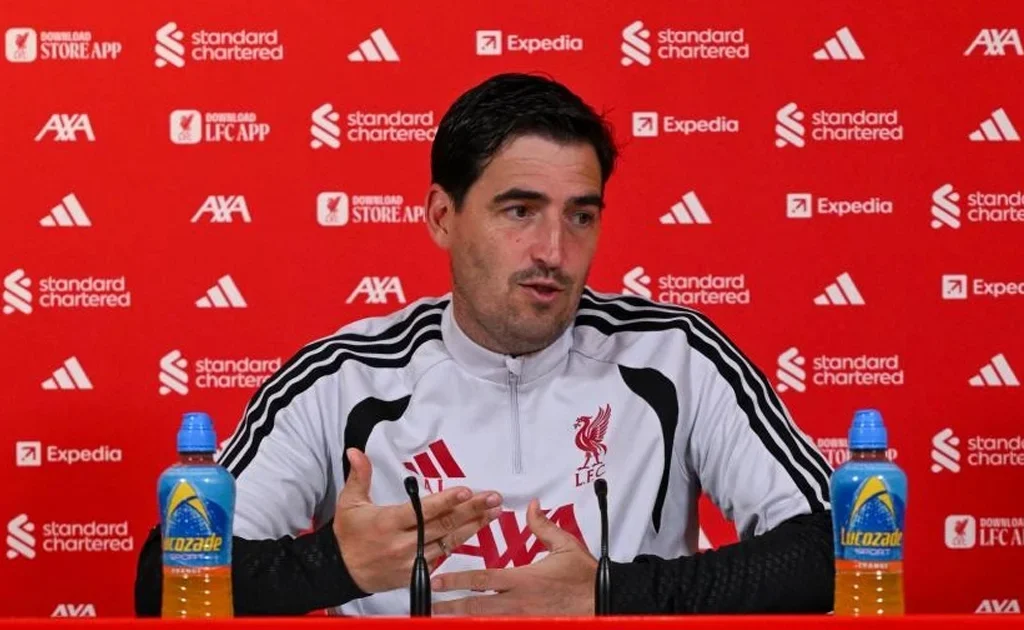 Pelatih Liverpool Andoni Iraola (X/@LFC)