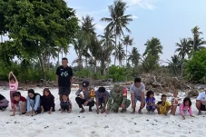 45 Tukik Dilepasliarkan di Balikukup Berau, Berharap Ekosistem Penyu Hijau Lestari