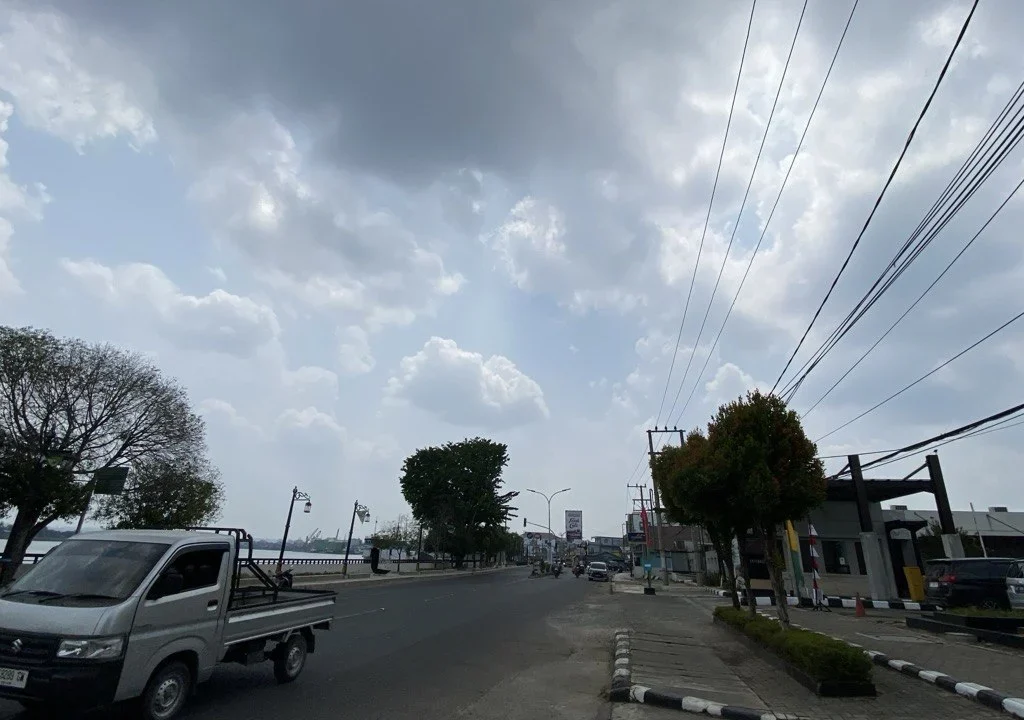 Kondisi Langit di Pusat Kota Berau, Tanjung Redeb. (Sulaiman/BT)