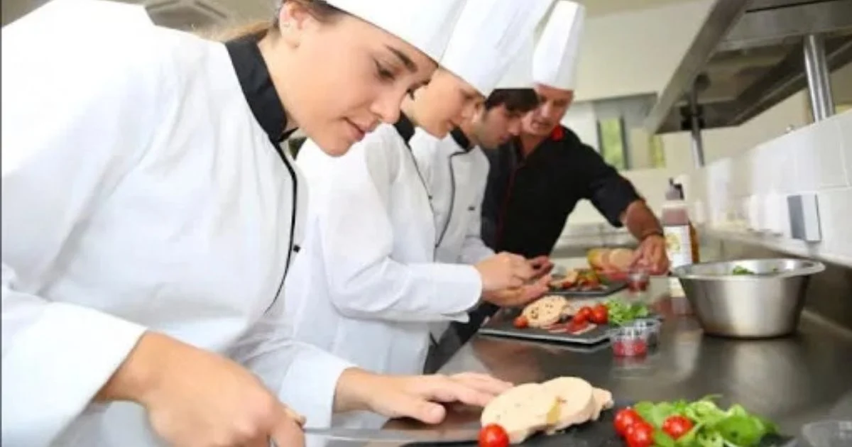 Lowongan Kerja Berau! GIOIA Guest House Butuh Satu Juru Masak, Ini Syaratnya