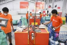 Lowongan Kerja Berau! Shopee Express Beri Gaji Rp153 Ribu Per Hari, Simak Posisi dan Syaratnya Disini
