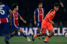 Hasil Lengkap Champions League Tadi Malam: PSG Pecundangi Barcelona, Julian Alvarez Cetak Gol untuk Atletico