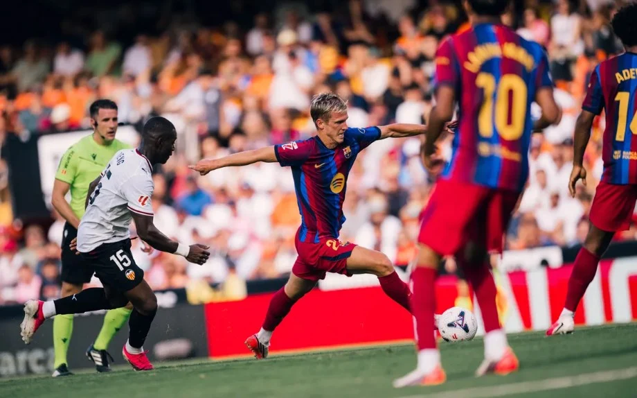 Gelandang serang Barcelona, Dani Olmo. (fcbarcelona.com)