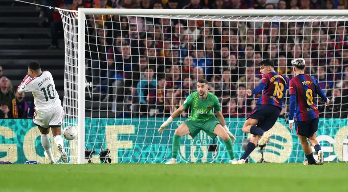 Momen gol Kylian Mbappe ke gawang Barcelona. (realmadrid.com)
