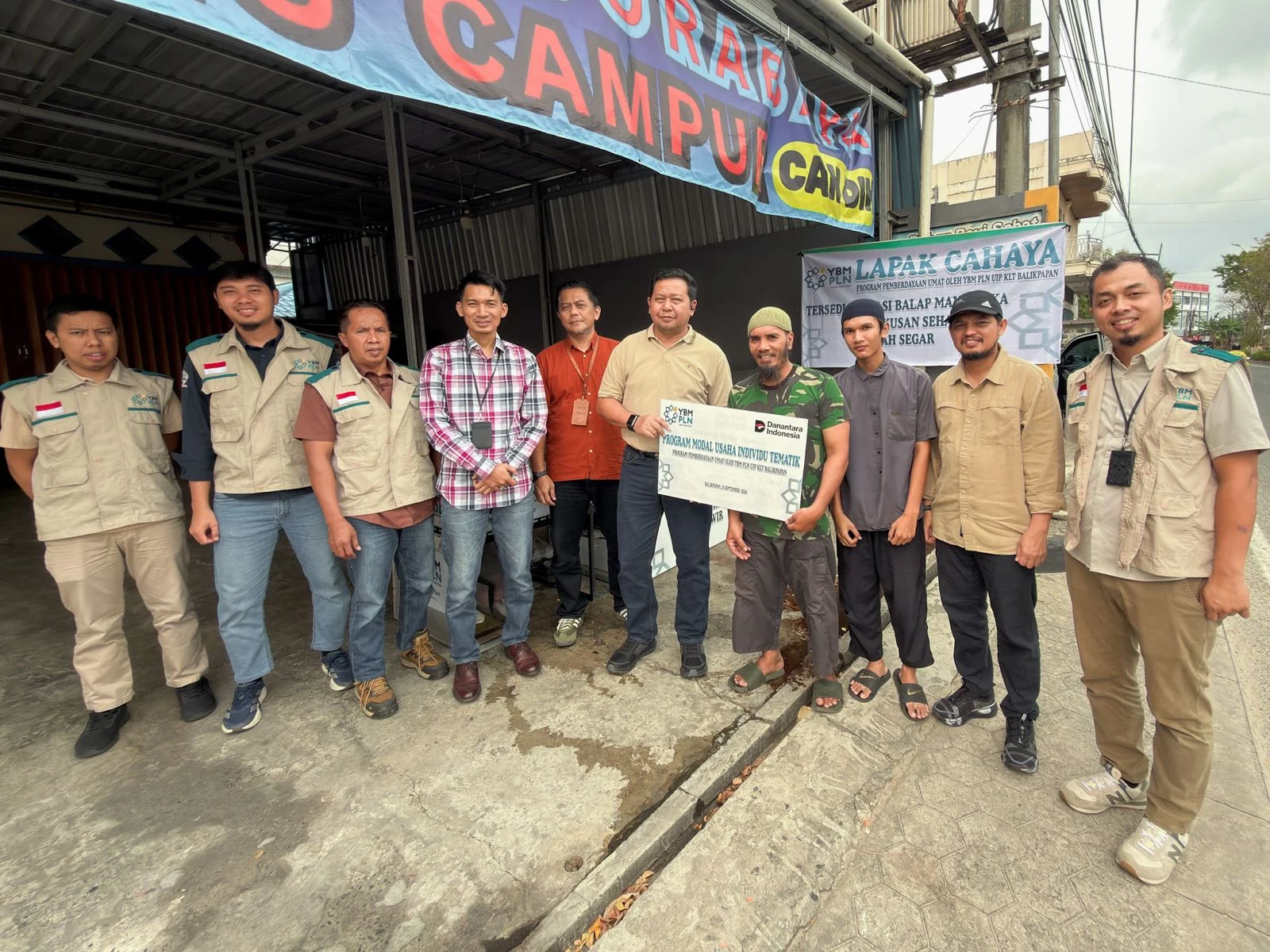 YBM PLN UIP KLT Dukung Pengembangan UMKM di Balikpapan melalui Bantuan Usaha