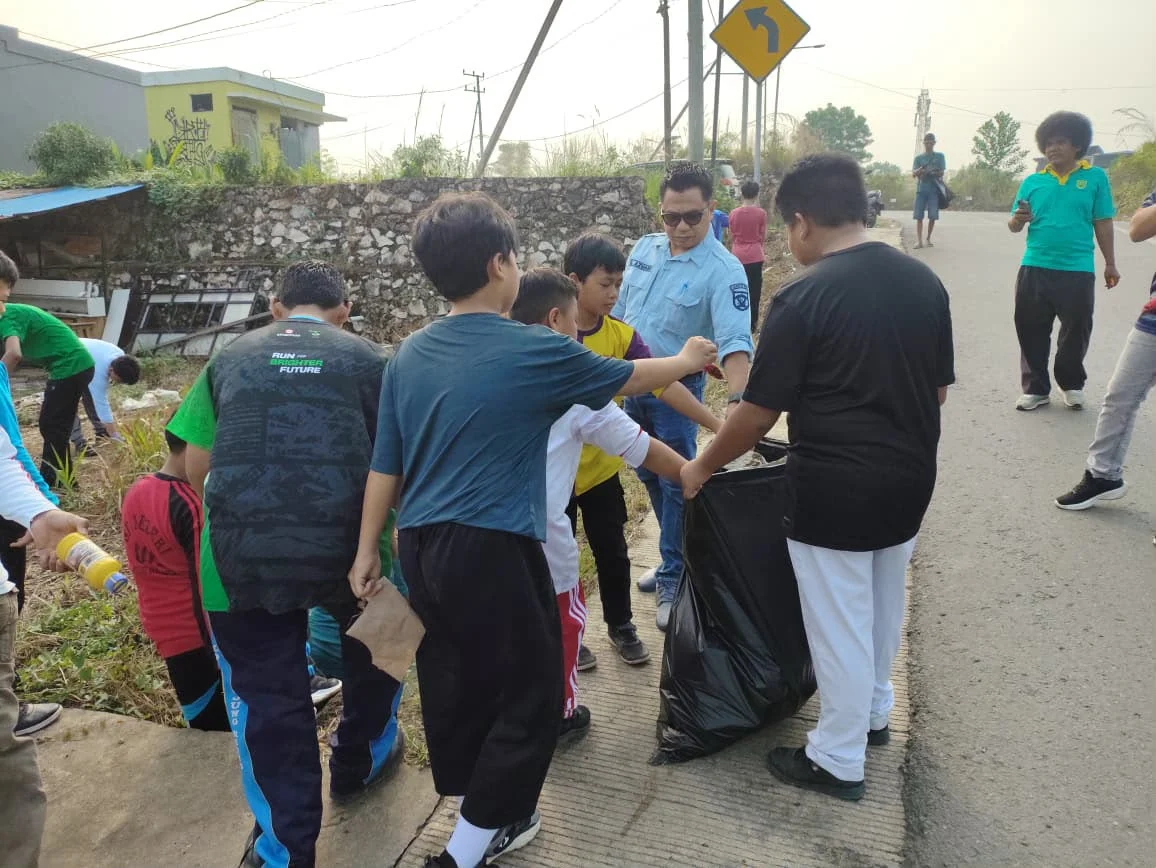 Korve Bersama Pelajar, DLHK Berau Dorong Budaya Hidup Bersih Sejak Dini