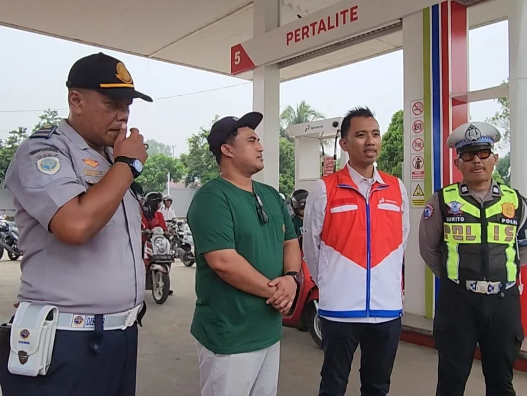 Pertamina Patra Niaga bersama APH dan Dishub Berau saat melakukan monitoring di SPBU Bujangga, Senin (5/10/2026).