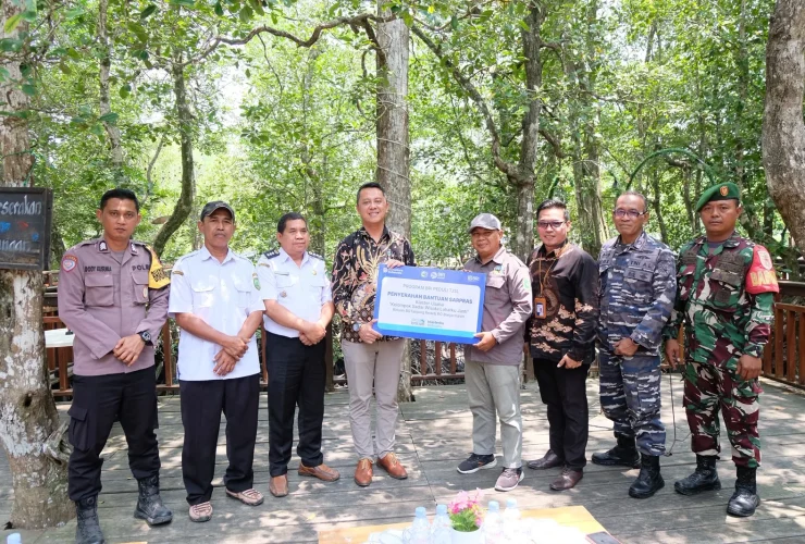 Dari Tempat Sampah hingga Uang Tunai, BRI Peduli Dukung Pengembangan Wisata Mangrove Tanjung Batu