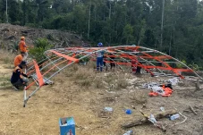 Bantu Perbaikan Tower Listrik PLN, BPBD Berau Dirikan Tenda untuk 40 Personel