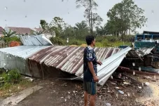 Berau Mulai Masuki Musim Hujan, Rumah Warga di Sambaliung Jadi Korban Angin Kencang