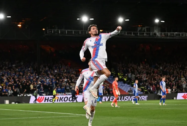 Europa League Besiktas vs Crystal Palace: Adu Tajam Pino Lawan Trossard