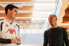 Thiago Alcantara Sowan ke Andoni Iraola, Jadi Asisten Pelatih Liverpool?