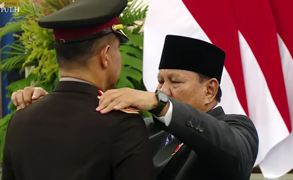 Presiden Prabowo melantik Kapolri Jenderal Polisi Suyudi Ario Seto (YouTube/Sekretariat Presiden)