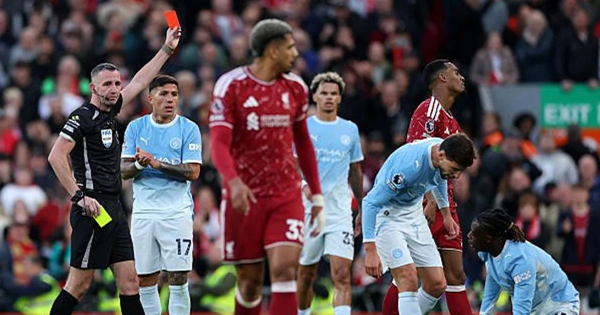 Kartu merah Ryan Gravenberch di Laga Liverpool vs Manchester City Liga Inggris (X/@LFCPhoto)